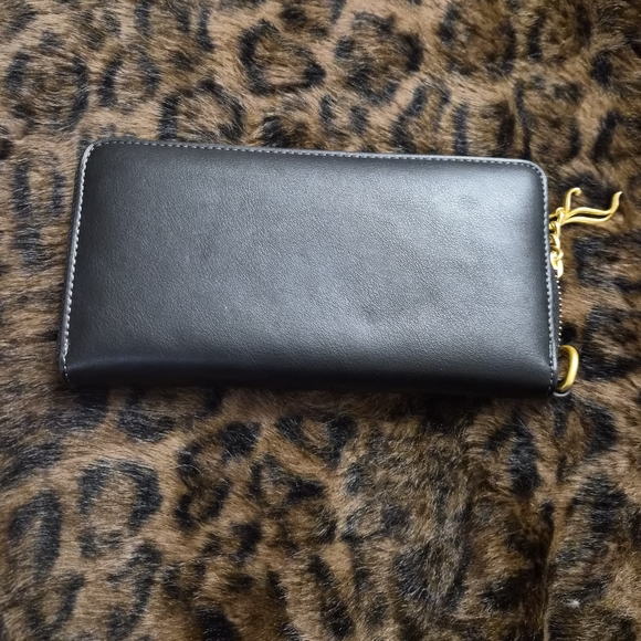 UK Juicy Couture Black and Gold Wallet - Picture 3 of 5